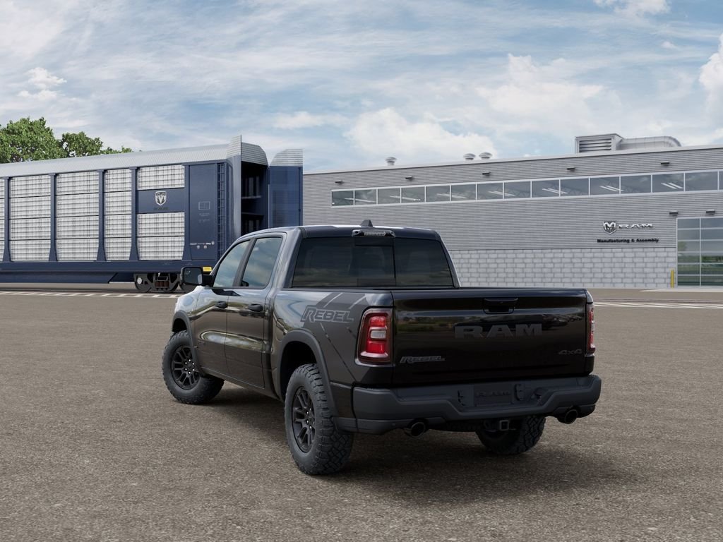 New 2026 Diamond Black Crystal Pearl-Coat Exterior Paint RAM Rebel image 4