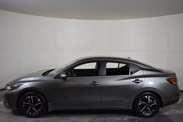 Used 2024 Gray Nissan SV image 5