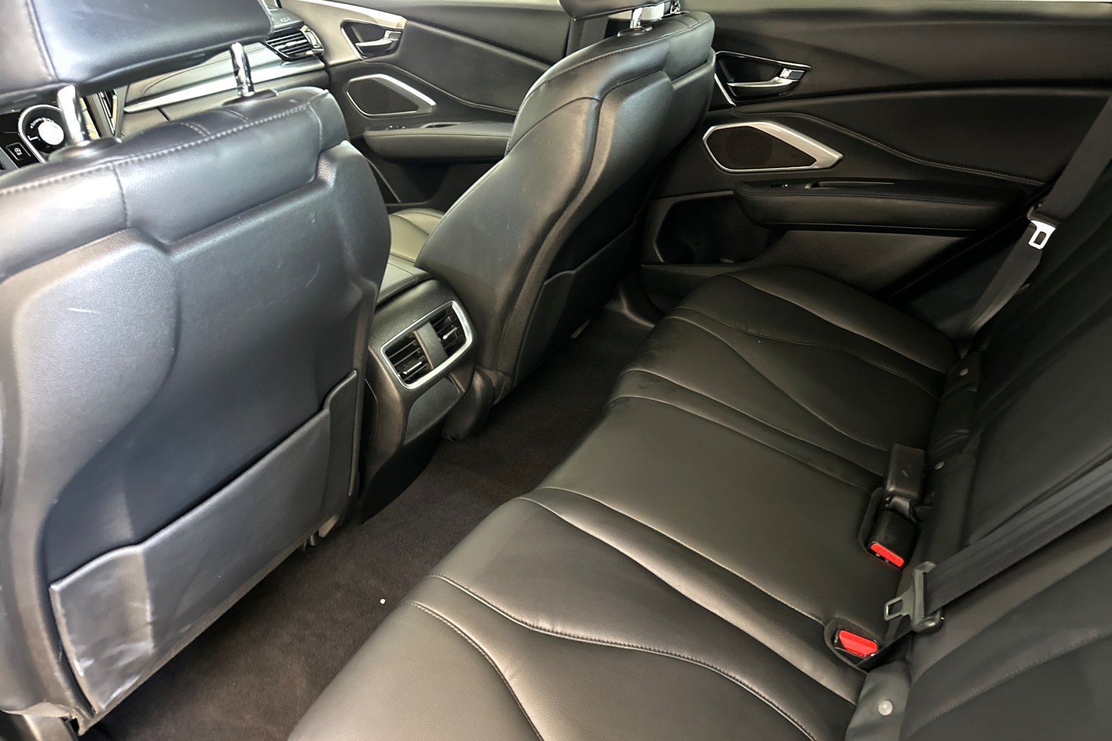 Used 2023  Acura Base image 12