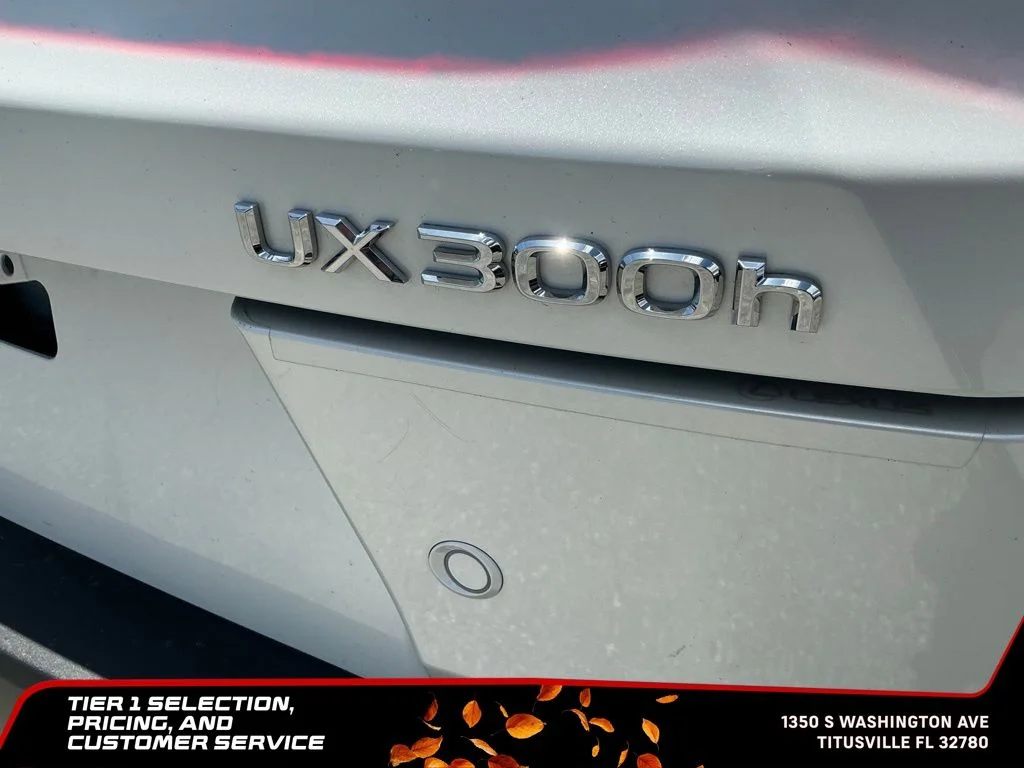 Used 2025 White Lexus 300h Premium image 44