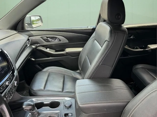 Used 2023 Gray Chevrolet LT Leather image 7