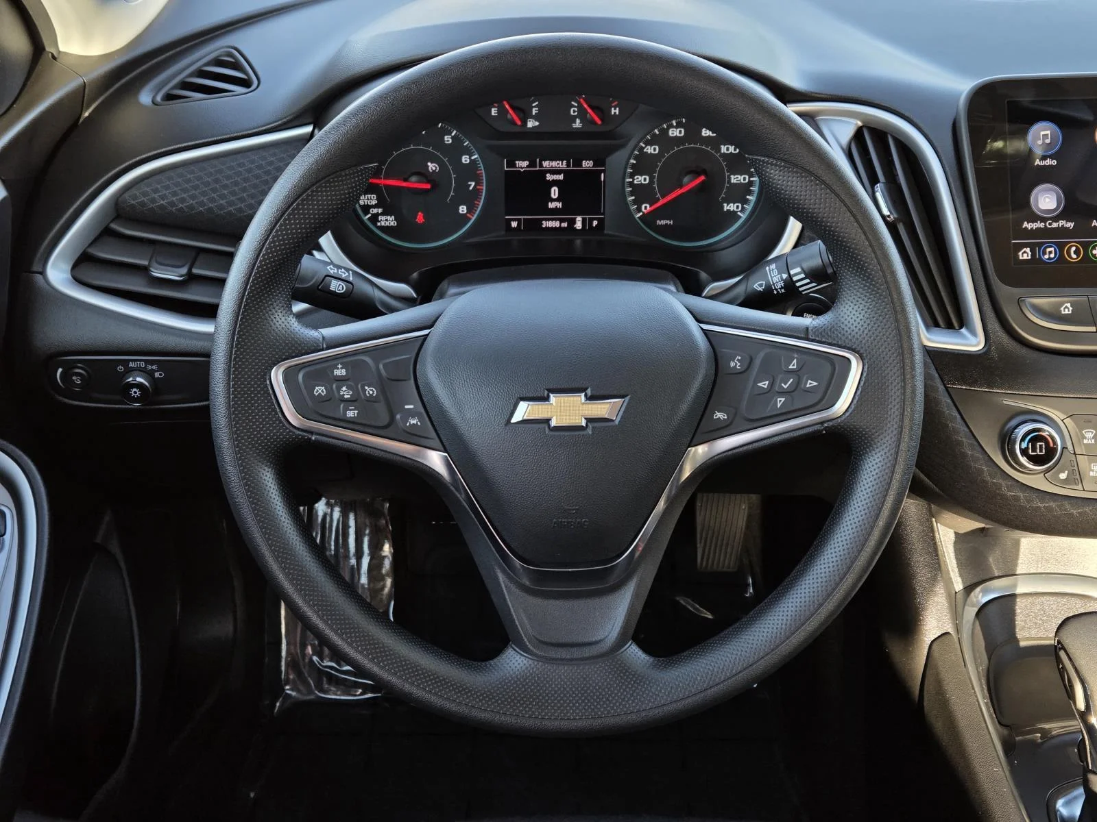 Used 2025 Summit White Chevrolet LT image 15