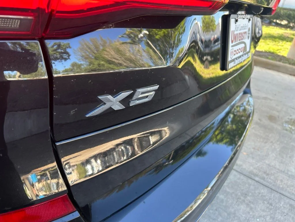 Used 2020 Black BMW sDrive40i image 17