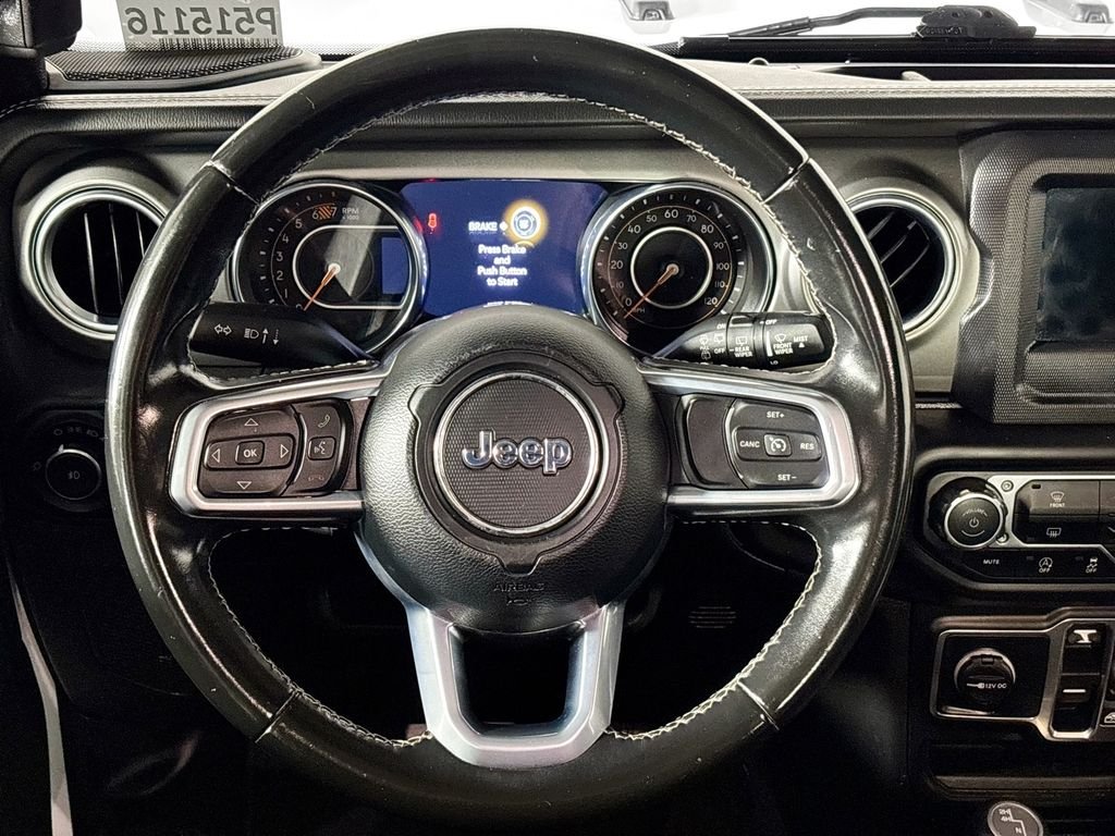 Used 2021 White Jeep Unlimited Sahara image 13