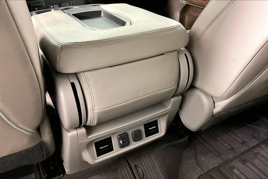 Certified Used 2022 Summit White GMC SLE image 9