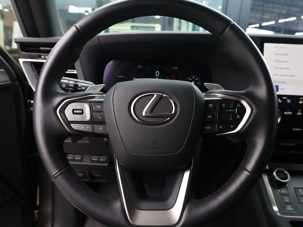Used 2025 Silver Lexus 550 Overtrail+ image 38