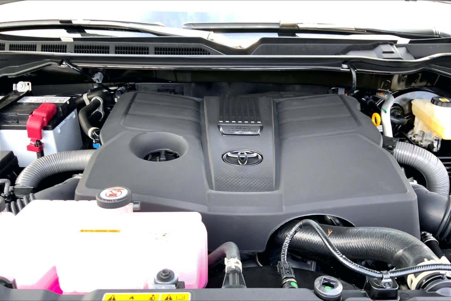 New 2026 Magnetic Gray Metallic Toyota SR5 image 15