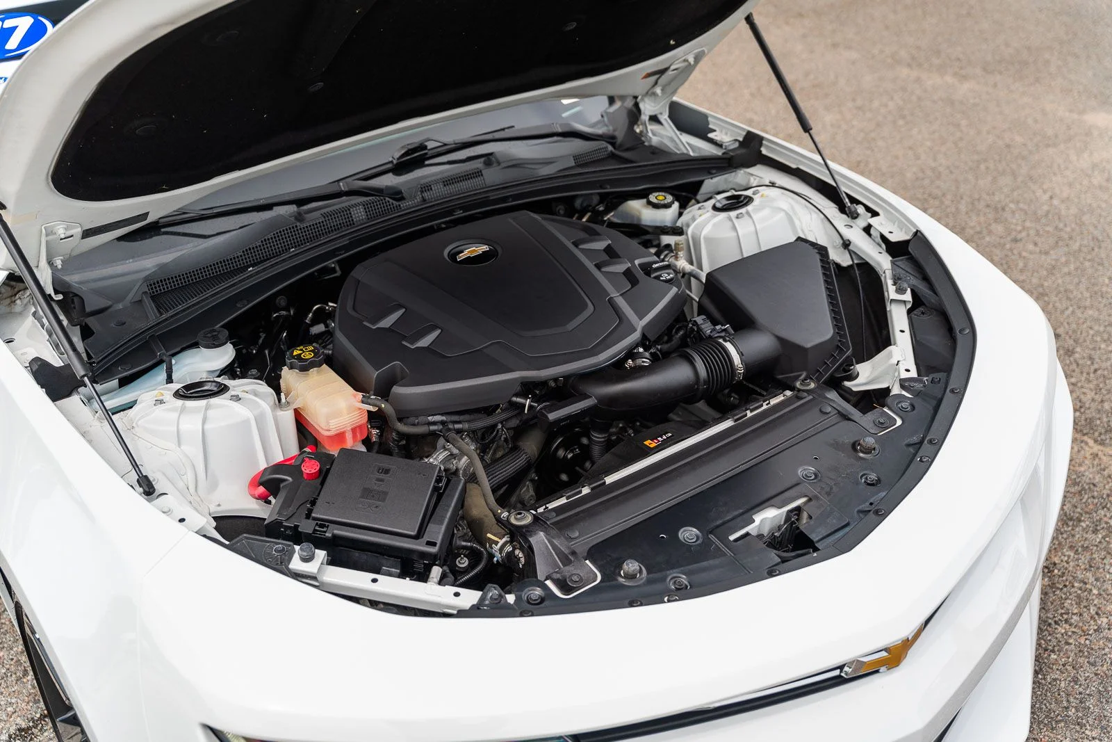 Used 2017 White Chevrolet 2LT image 16