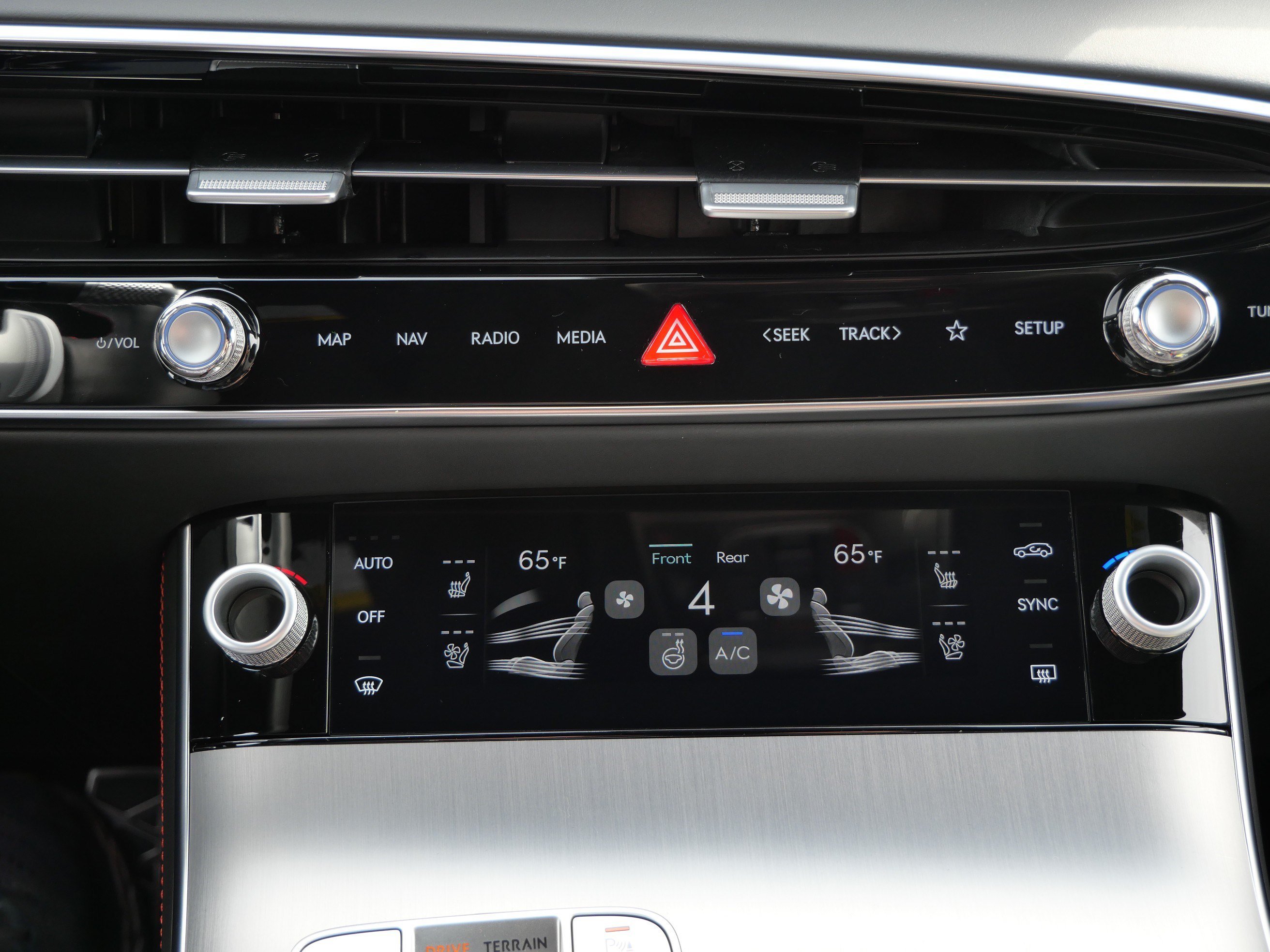 New 2027 Savile Silver Genesis 2.5T Sport Prestige image 8