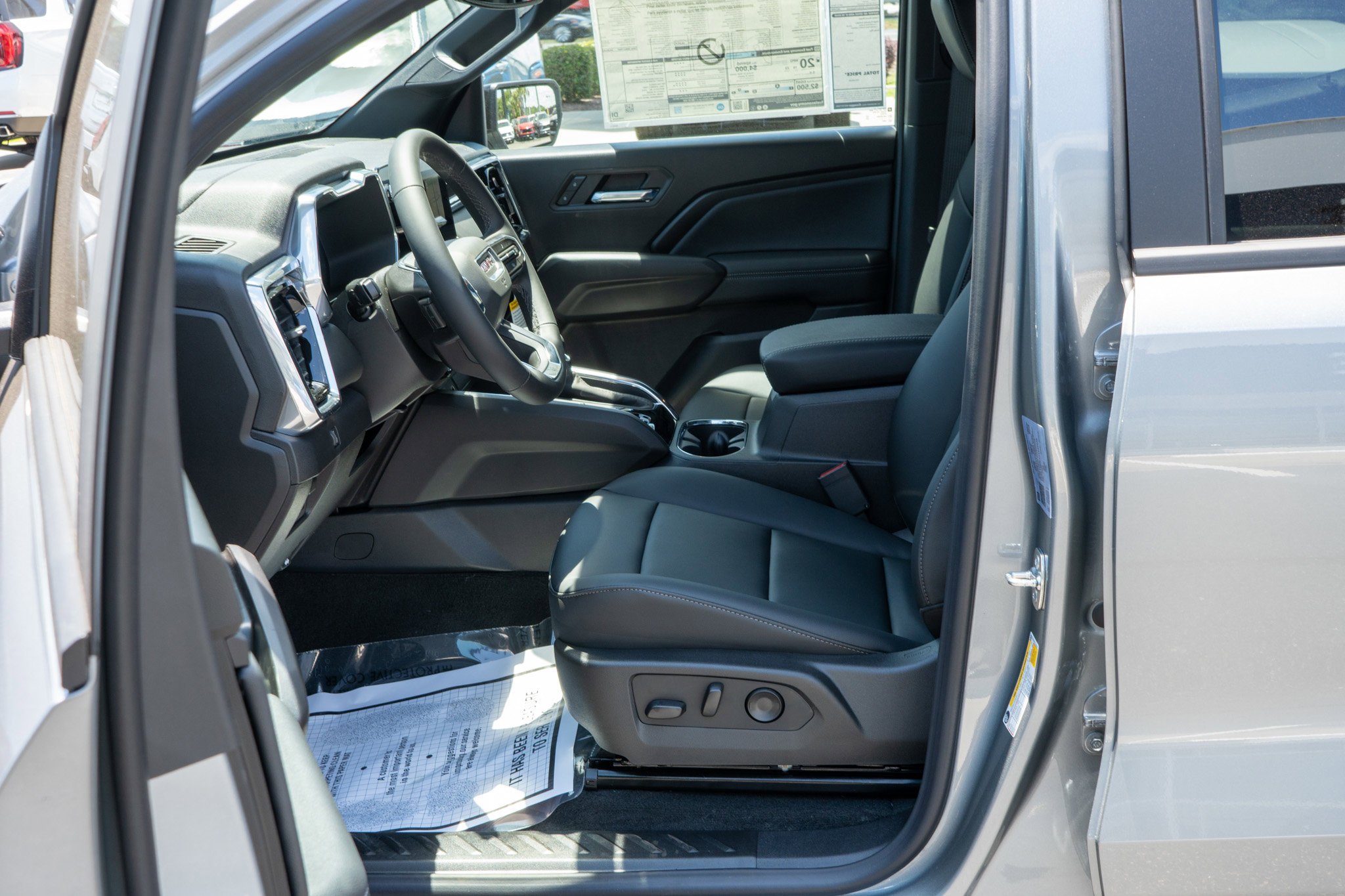 New 2026 Sterling Metallic GMC Elevation image 27
