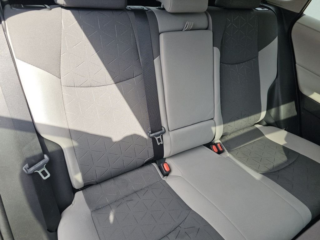 Used 2021 Pearl Toyota Hybrid XLE image 28