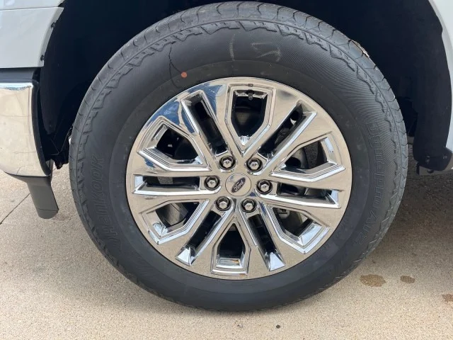 New 2026 Avalanche Ford Lariat® image 29