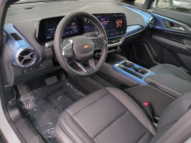 Used 2026 Summit White Chevrolet LT image 11