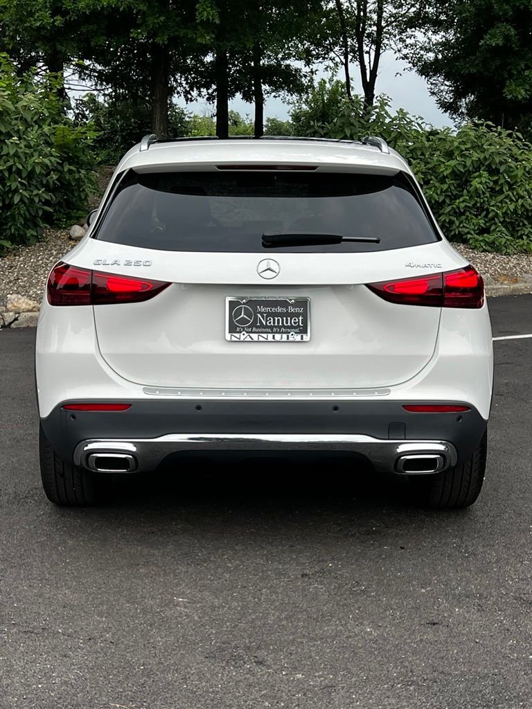 Used 2024 White Mercedes-Benz GLA 250 image 6