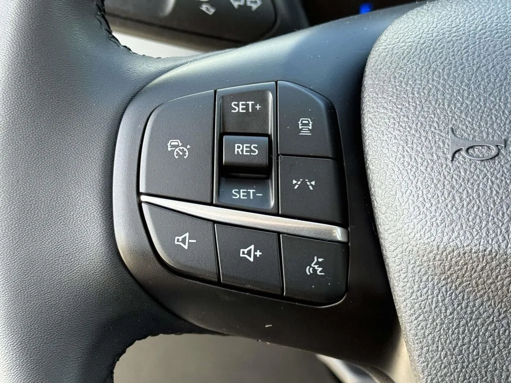 Used 2023 Silver Ford Active image 23