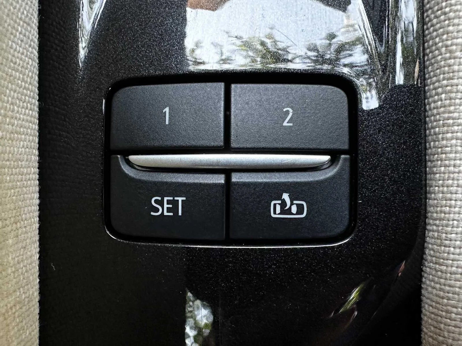 Used 2023 Crystal White Tricoat Cadillac Premium Luxury Platinum image 18