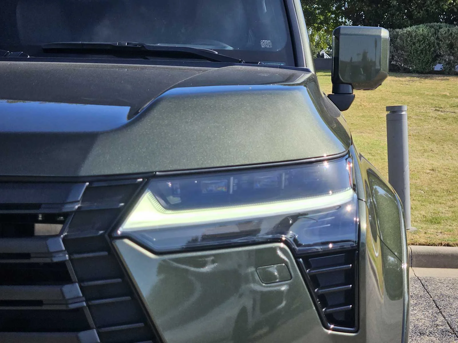 Certified Used 2025 NORI GREEN PEARL Lexus Luxury+ image 6