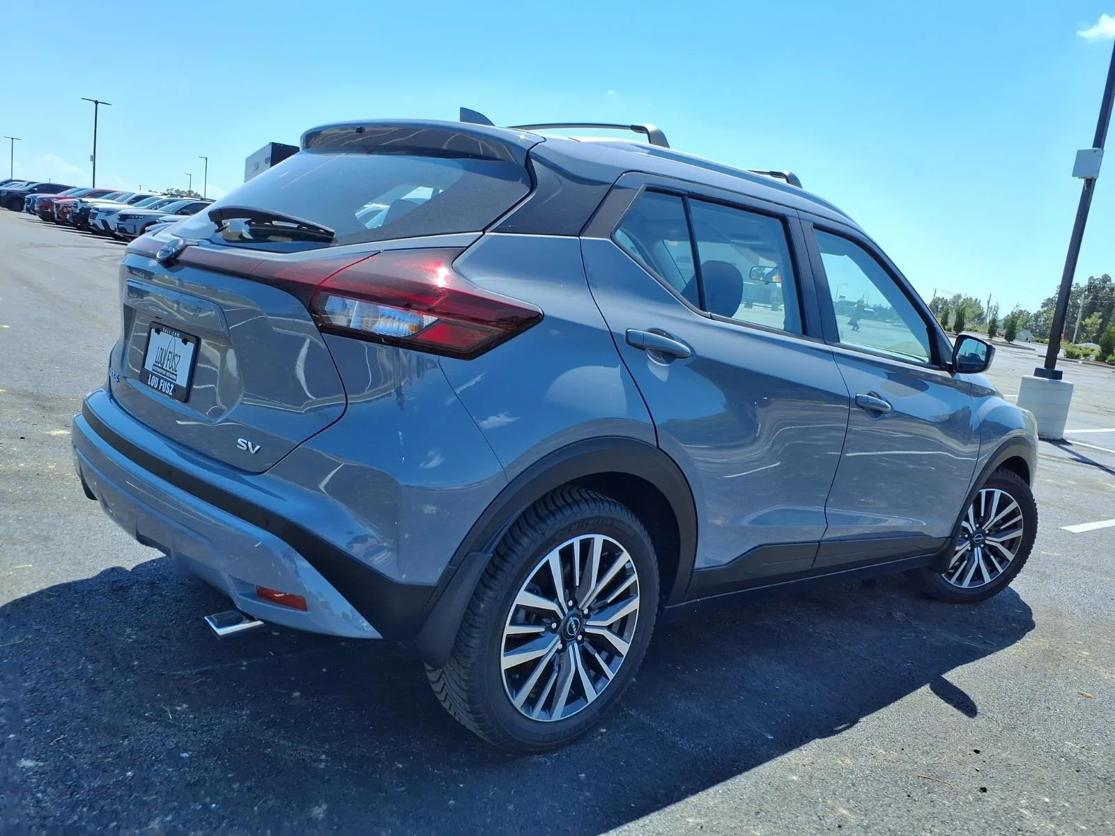 Used 2022 Boulder Gray Pearl Nissan SV image 28