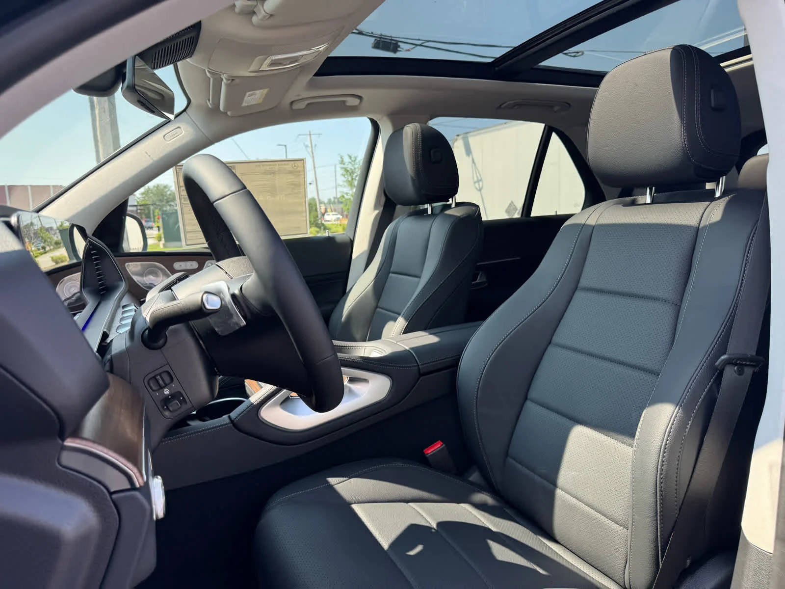 New 2026 Black Mercedes-Benz GLE 450 image 14