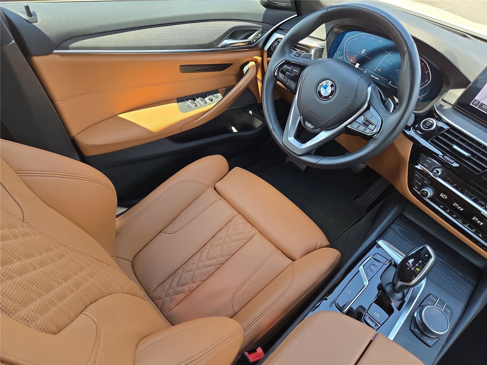 2023 BMW 5 Series 530i - Photo 18
