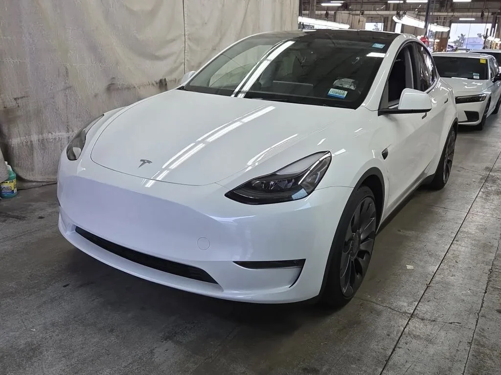 Used 2024 White Tesla Performance image 1