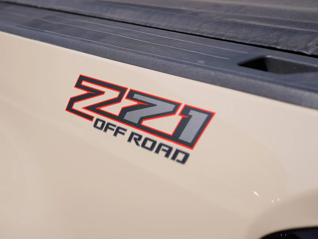 Used 2022 Black Chevrolet 4WD Z71 image 7