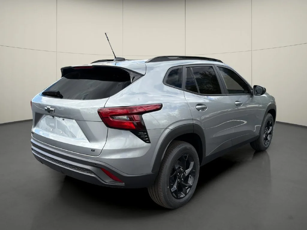 New 2026 Sterling Gray Metallic Chevrolet LT image 7