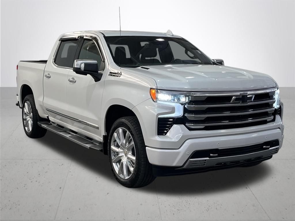Used 2023 White Chevrolet High Country image 8