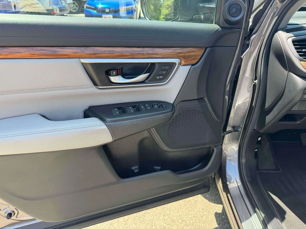 Used 2020 Modern Steel Metallic Honda AWD EX-L image 20