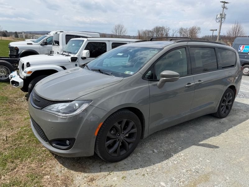 Used 2020 Chrysler Pacifica Limited with VIN 2C4RC1GGXLR125511 for sale in Wrightsville, PA