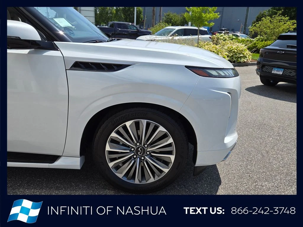 New 2027 RADIANT WHITE INFINITI Luxe 4WD image 15