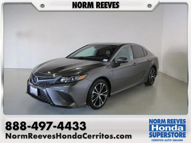 2018 Toyota Camry SE