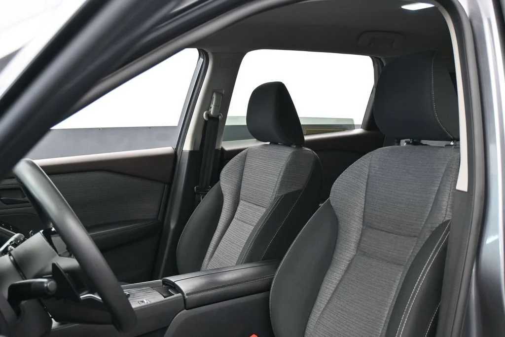 Used 2021 Gray Nissan S image 10