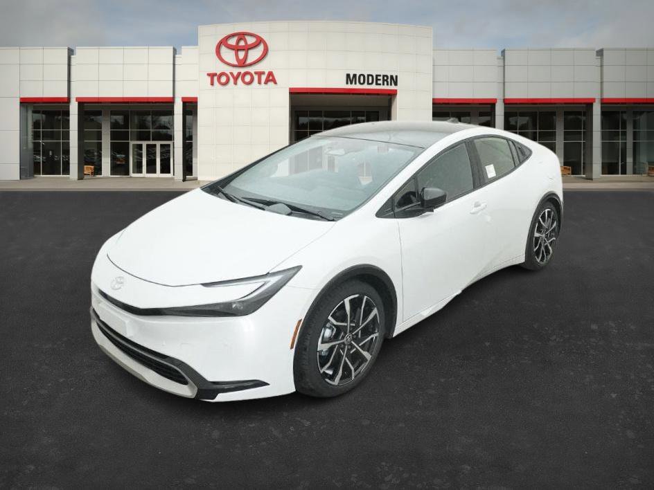 New 2026 Wind Chill Pearl Toyota XSE Premium image 1