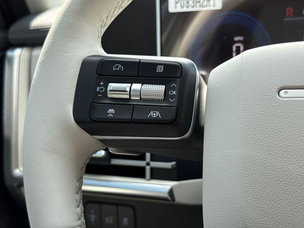 New 2026 Silver Hyundai SEL FWD image 28