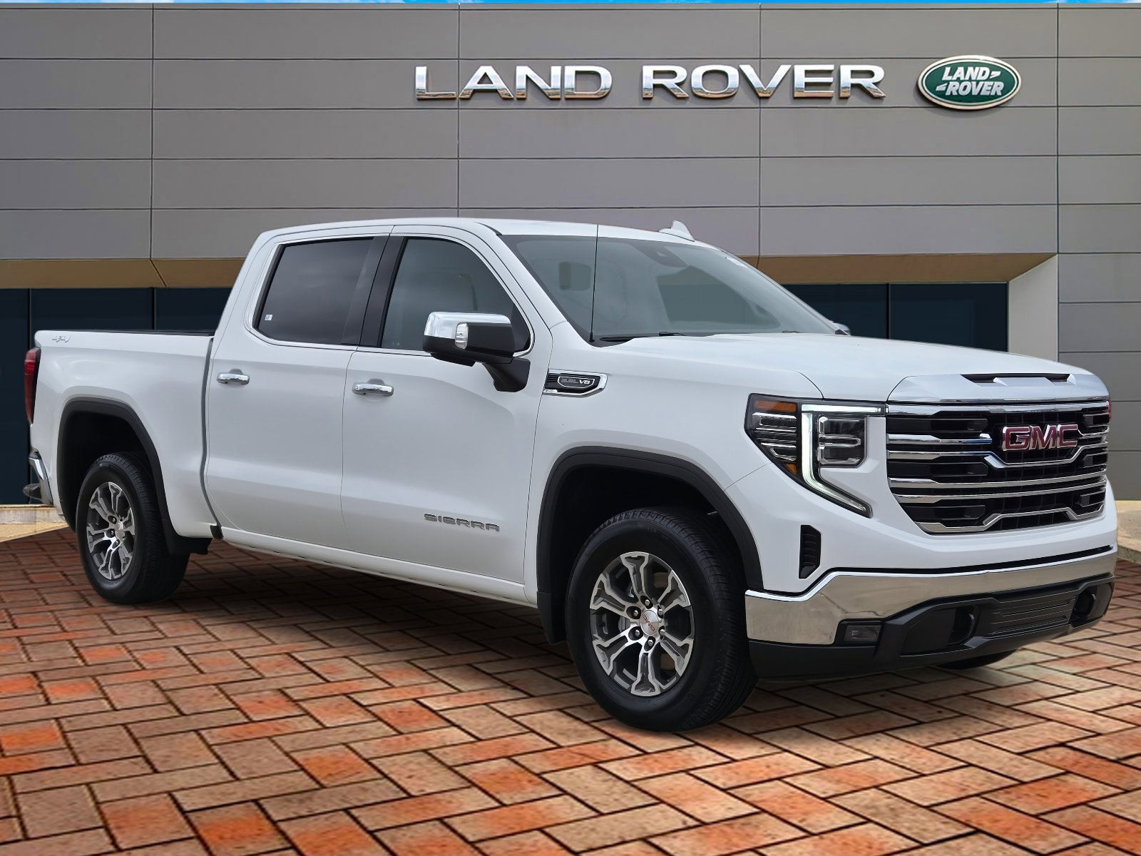 Used 2025 Summit White GMC SLT image 3