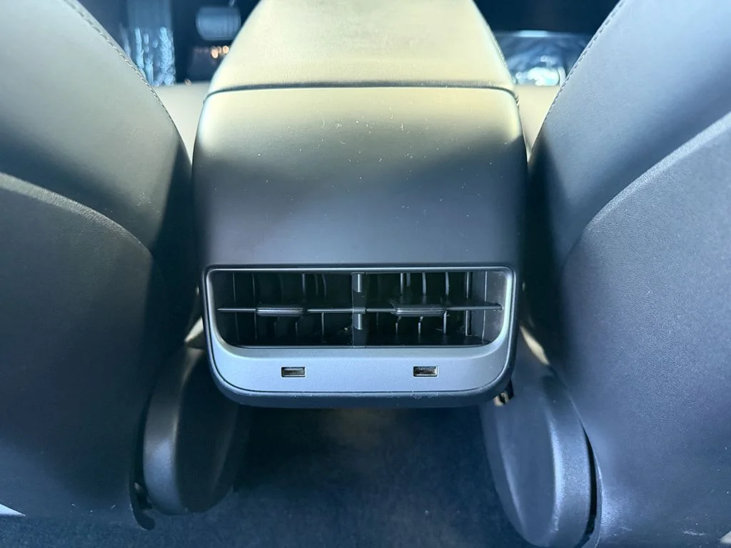 Used 2019  Tesla Long Range image 23