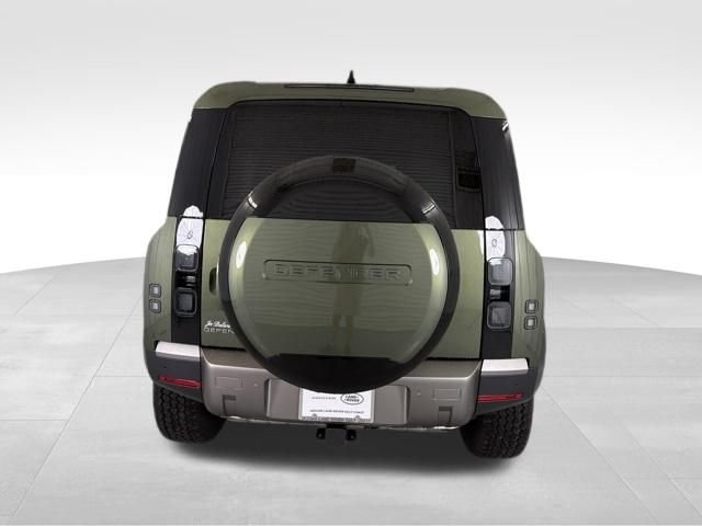 New 2026 Woolstone Green Land Rover S image 6