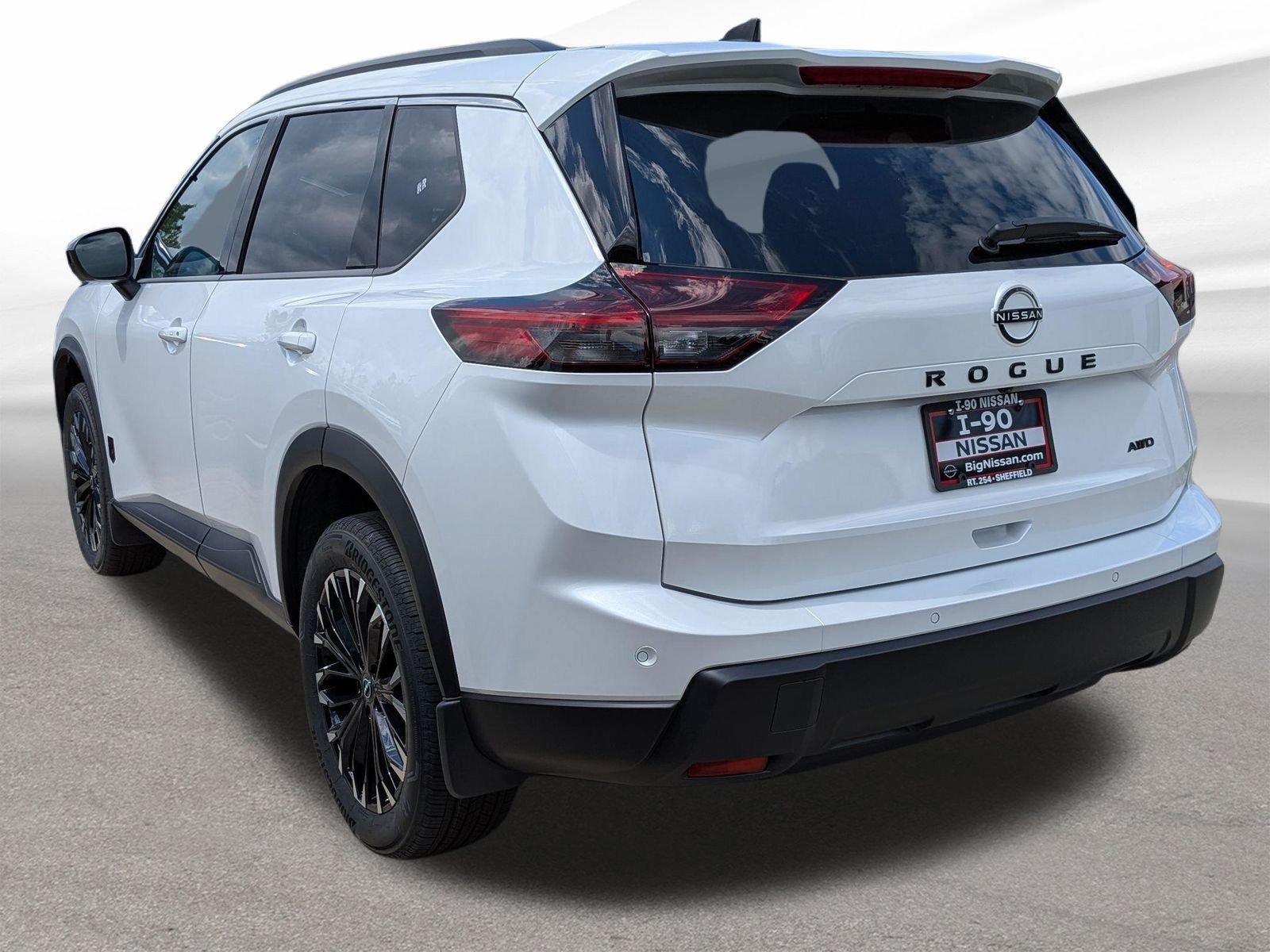New 2026 Everest White Pearl TriCoat Nissan Dark Armor™ image 11