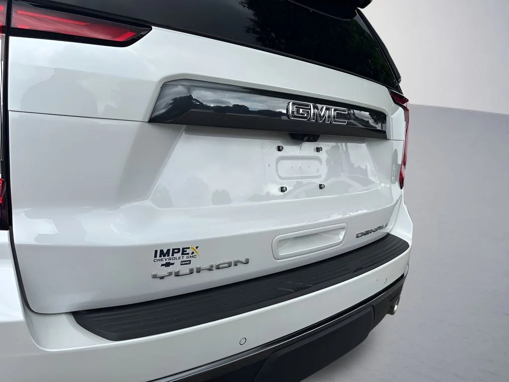 Used 2023 White GMC Denali Ultimate image 38