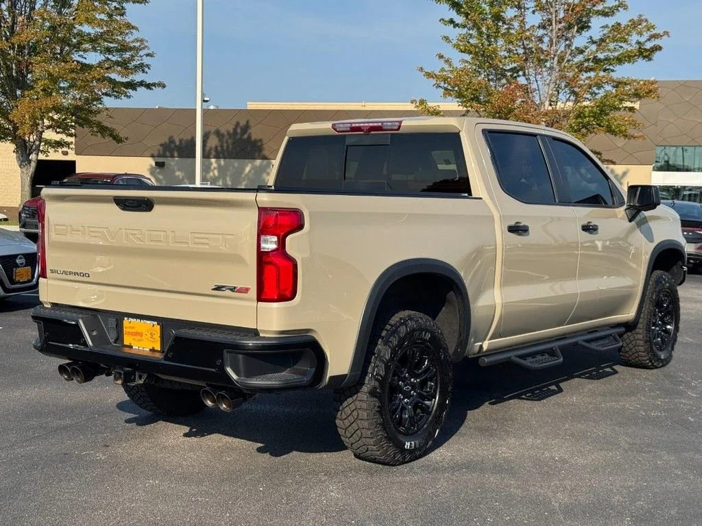 Used 2023 Beige Chevrolet ZR2 image 3