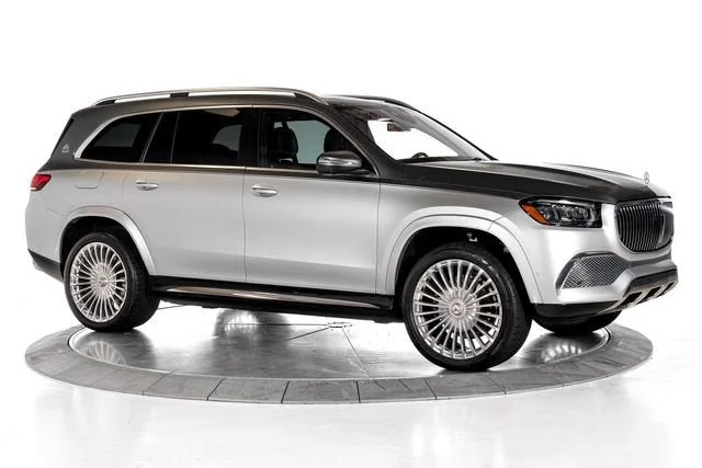 Used 2021 Maybach Two-Tone Paint Iridium Silver/Selenite Gre Mercedes-Benz Maybach GLS 600 image 10