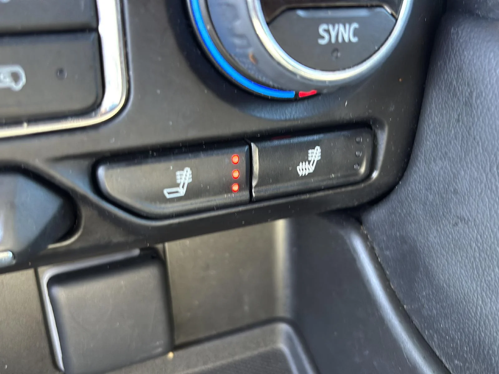 Used 2024 Summit White Chevrolet Z71 image 28