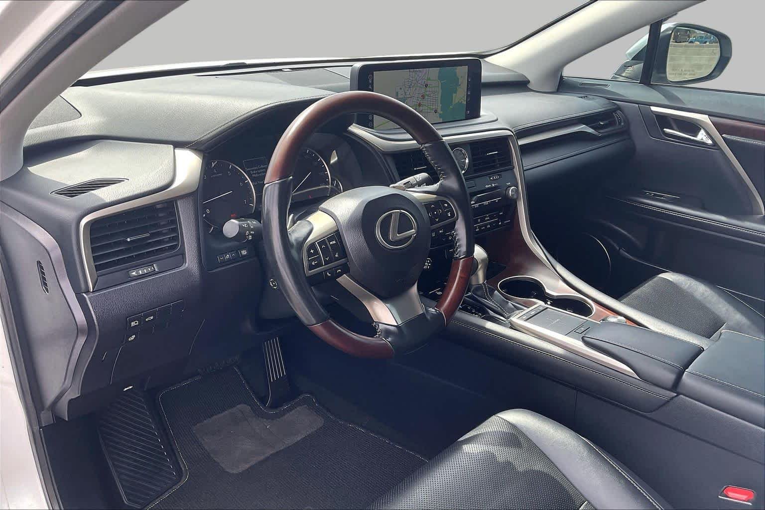 Used 2020 Eminent White Pearl Lexus  image 16