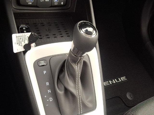 2026 Hyundai Venue SEL - Photo 13