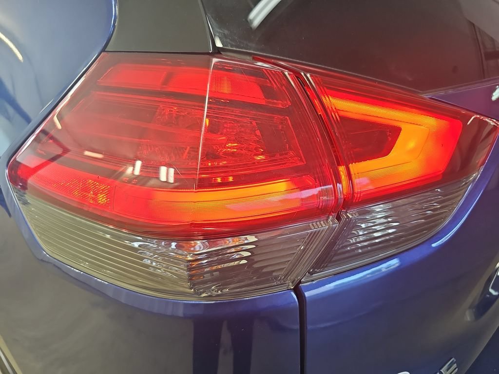 Used 2017 Blue Nissan SV image 39
