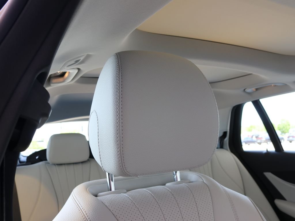 Used 2022  Mercedes-Benz E 450 image 40