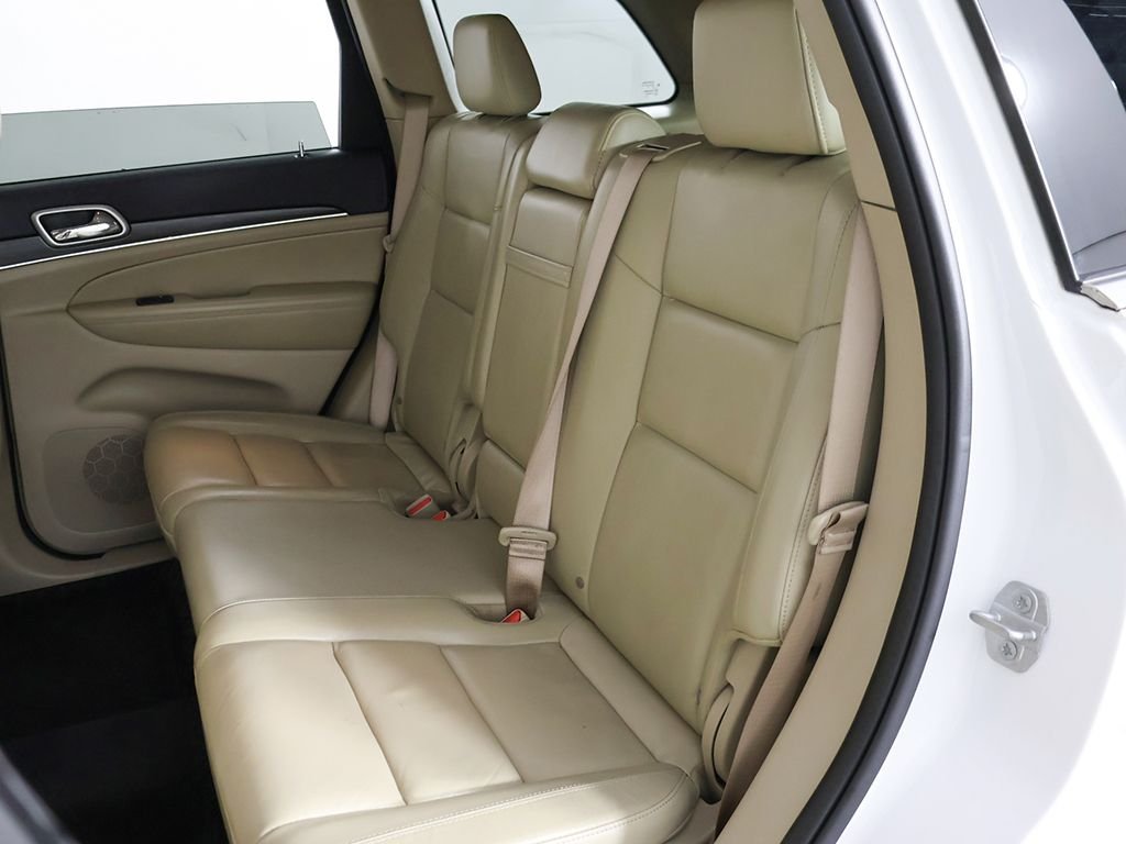 Used 2019 White Jeep Limited image 33