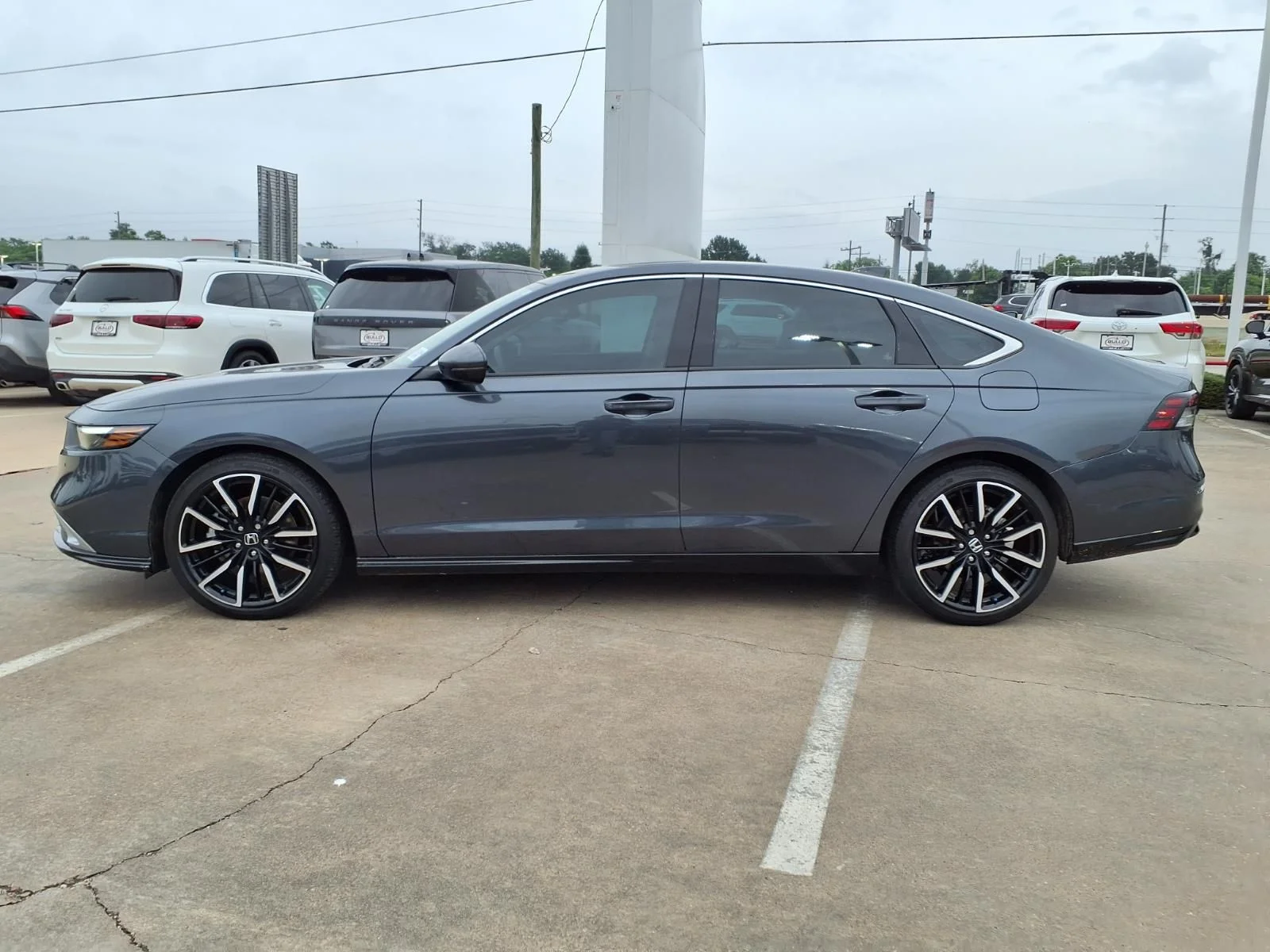 Used 2023  Honda Touring image 8