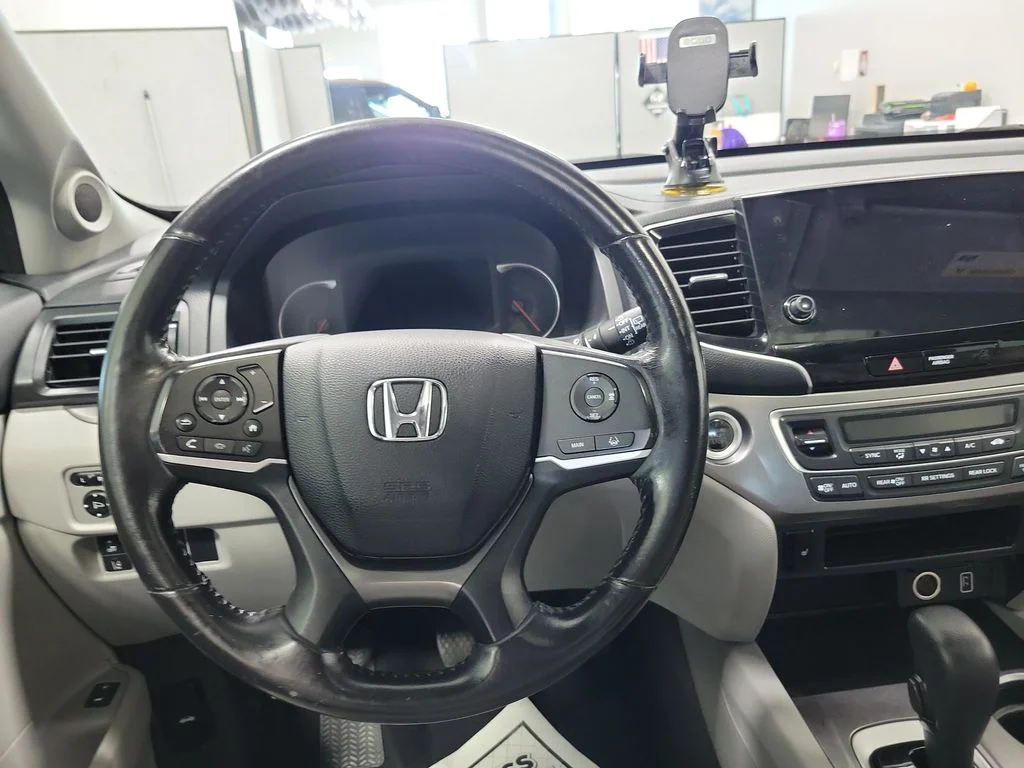 Used 2019  Honda EX-L image 31